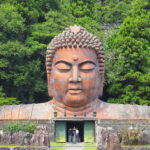 【B級スポット】田園の中のカオスな異世界: 小松市ハニベ巌窟院の探索記