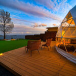 【新感覚グランピング】夕焼けと星空を一望！「住箱-JYUBAKO-」で叶える贅沢なアウトドアライフ