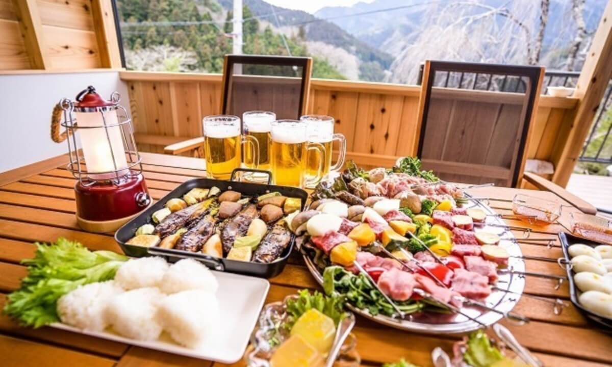 【自分ご褒美】剣山の大自然を満喫！：秘境グランピング「glamparkつるぎの湯」での特別体験