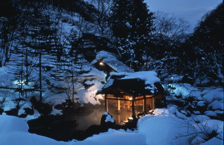 【雪見温泉】冬の贅沢：雪見温泉とサウナで癒される山形のおふろcafé yusa