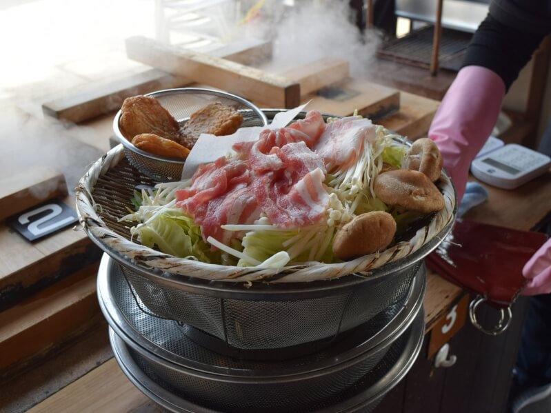 【食べ歩き旅】大分の美味しいヘルシー蒸しグルメ料理:おんせん県を味わい尽くす