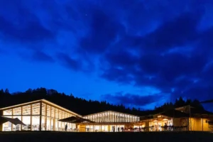 【冬キャンプも】キャンプ場の新基準:グルメとスパで日帰りでも楽しめる最新情報