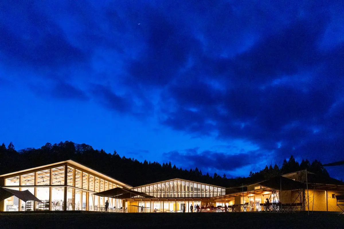 【冬キャンプも】キャンプ場の新基準：グルメとスパで日帰りでも楽しめる最新情報