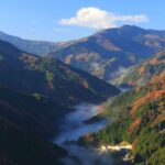 【秘境を体験】山奥の桃源郷：茅葺き屋根の宿と祖谷の味覚