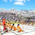 【名物】天童の舞台裏：人間将棋とその思い出の情景