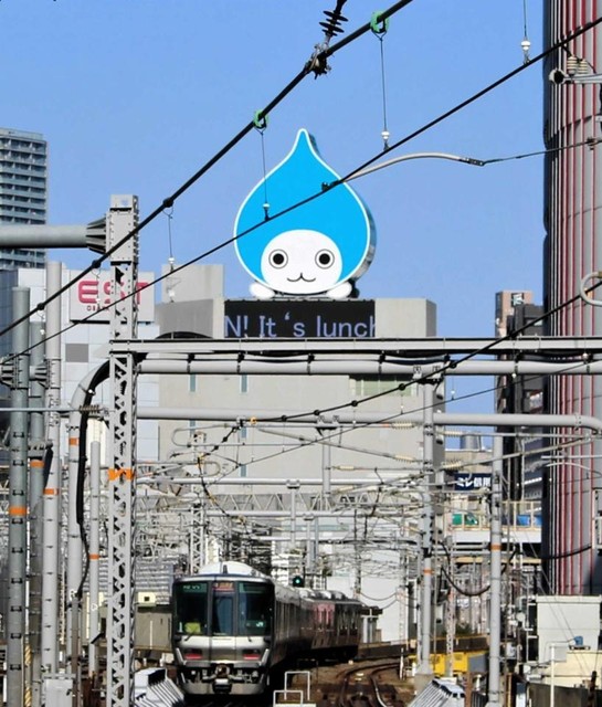 【知ってた？】大阪の「大ぴちょんくん」：大阪のシンボルの意外なサイズ感と秘密