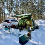 【冬キャンプ】心も温まる冬のアウトドア料理：餅シチューとおでん