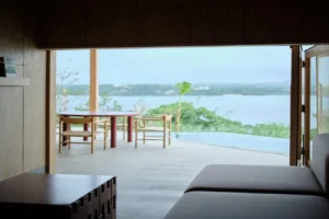 【車で行ける楽園】沖縄古宇利島の「泊まれる庭」:新たな観光スポット「YAWNYARD」