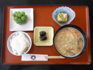 【B級グルメ】大曲三大ソウルフードを巡る旅:弁天の納豆汁を食べてみて!