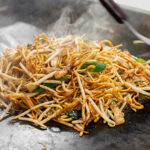 【週4日だけの贅沢】無性に食べたくなる！京都の隠れB級グルメ、日田焼きそば