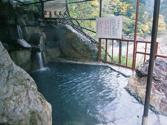 【秘湯】猿飛山荘で楽しむ大自然の絶景と癒し