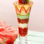 【いちごフェア】春の味覚、苺とピスタチオ！ロイヤルホスト新作パフェとパンケーキ特集