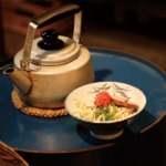 【夜だけじゃない】那覇市・栄町市場の朝ごはん探訪！出汁ダシの優しい味わいを体験