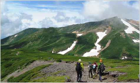 【爽やかな時期】初心者でも安心！西日本の日本百名山と登山アイテム紹介
