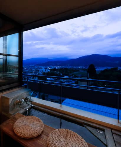 【神社仏閣巡りも】レトロな共同浴場で楽しむ江戸時代の温泉旅