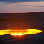 【謎の冷蔵庫出現！】その正体とは？街に現れた不思議な存在の真実