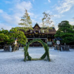 【厄をはらう！】京都の神社で見つけた「巨大な輪」の秘密を大解剖！