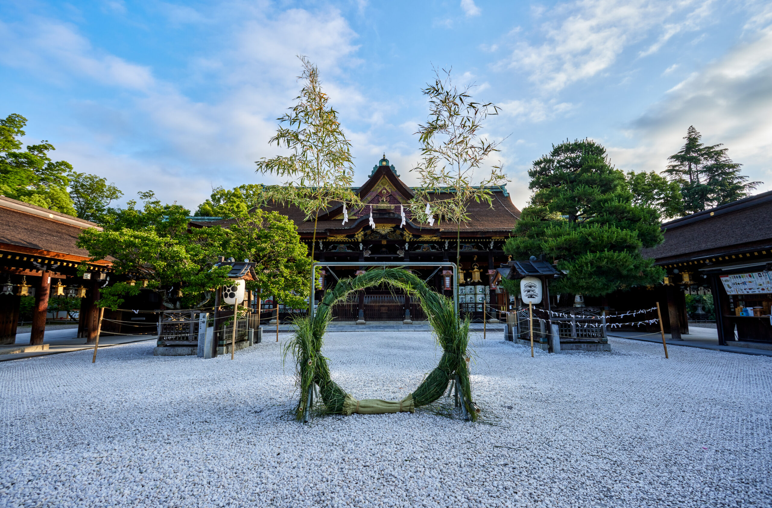 【厄をはらう！】京都の神社で見つけた「巨大な輪」の秘密を大解剖！