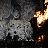 【国宝臼杵石仏火まつり】全貌を徹底解説！柔らかな明かりと荘厳な石仏