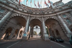 【歴史が息づく贅沢】バッキンガム宮殿正面のロンドン新ホテル開業