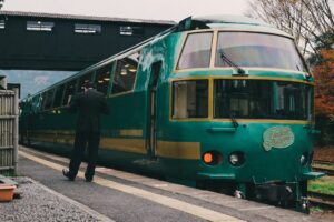 【便利に進化!】JR九州の「ゆふいんきっぷ」がQRチケレス化、グリーン車も新登場