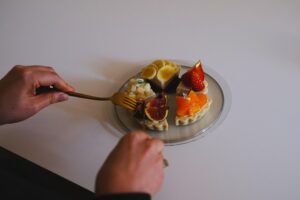 【必食！】小伝馬町の心地よいカフェで味わう、レモンの魅力が詰まったレモンパイ