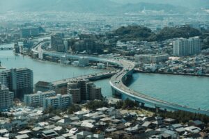【開放感！】博多駅発のオープントップバスで福岡の街並みを楽しむ