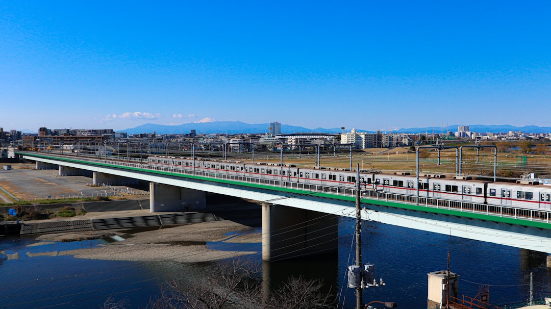 【大変身！】渋滞の名物「関戸橋」が16年工事で新生へ 多摩の交通が激変中