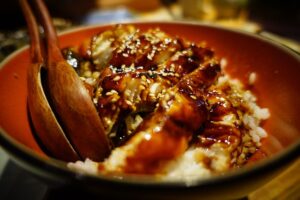【早くも行列！】米が主役の定食屋さん、大阪梅田で話題に