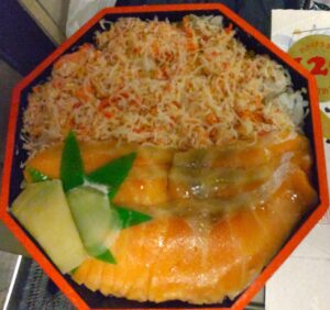 【懐かしい味!】高崎駅の「鶏めし弁当」は昭和9年から愛される超ロングセラー