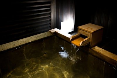 小川屋の内風呂に湯気が立ち上る様子