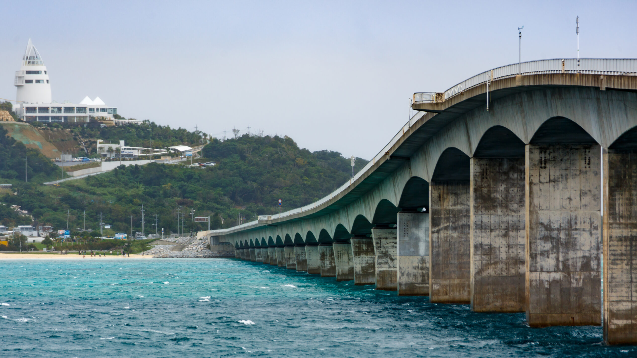 古宇利島の駅ソラバシ