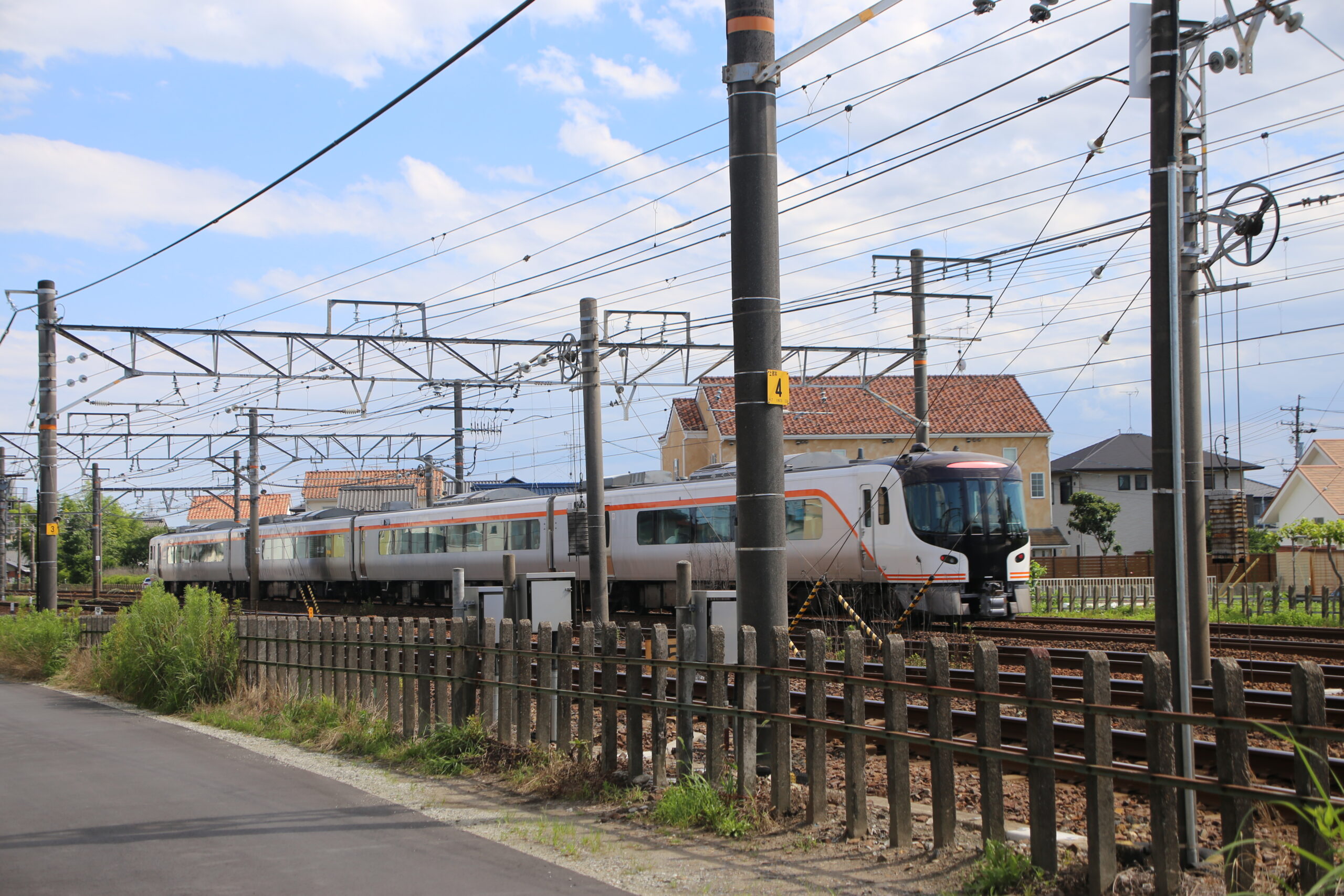 普通列車で走る景色