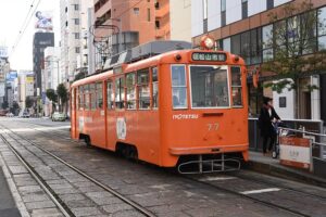 【こ、ことでんが青い！】66年ぶりの新型車両2000形！香川の観光列車で乗る喜び