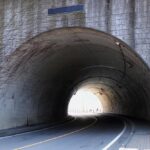 【あれ、違う…！】熱海の激エモ「鉄道めがねトンネル」で地図の謎を解く