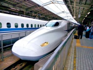 【魅力再発見！】日本全国の名車両が勢揃い！『鉄道』大図鑑で新幹線からケーブルカーまで徹底解剖
