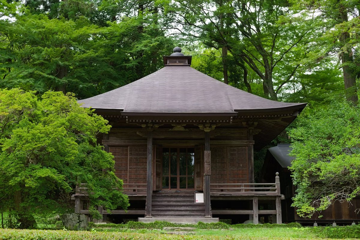 高館義経堂からの平泉平野の眺め