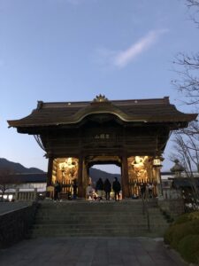 【行ってみた！】上田城の紅葉から夜の善光寺へ｜夫婦で歩いた秋の信州旅行