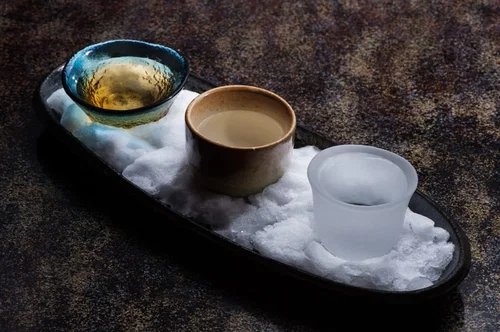 会津地酒を味わう夕食の一杯