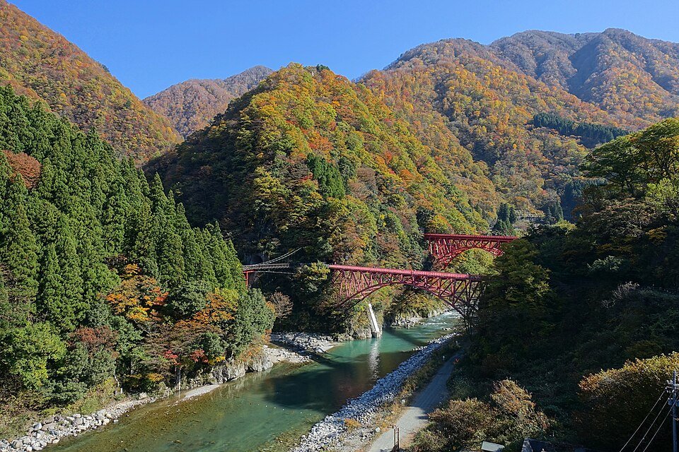 【行ってみた！】黒部峡谷①｜紅葉の秘境旅 新幹線開通前の思い出 夫婦と義両親